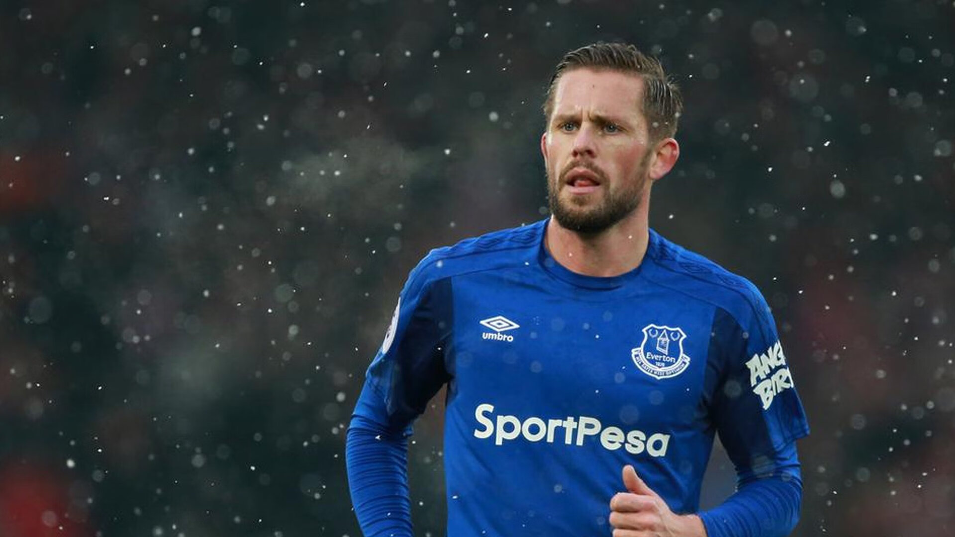 热火后场新星继续展现攻击力，防守仍需提高，热火宣布新星无限期离队 他在直播中种族歧视